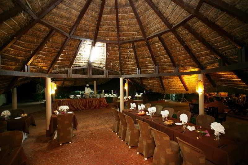 Lodge Du Delta Niominka Dinouar Restaurace fotografie